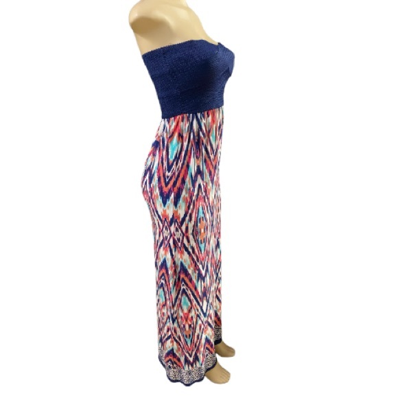 Multi colored chevron dress from Trixxi. - Picture 3 of 6
